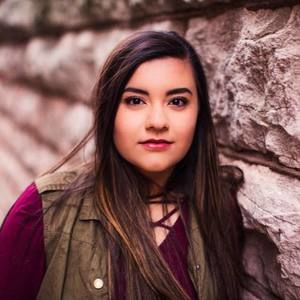 Meet your Posher, Ana